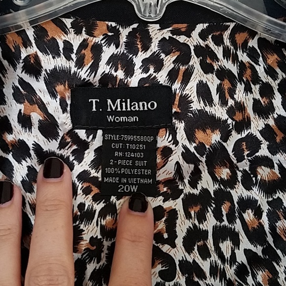 💗 3 for $20 Black blazer - Picture 2 of 5